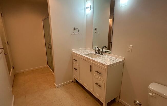 Studio, 1 bath, 625 sqft, $1,999, Unit T152