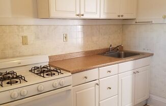 Studio, 1 bath, $890, Unit 509-2R