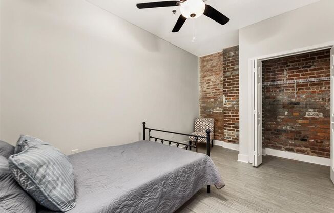 2 beds, 2 baths, 950 sqft, $2,600, Unit 127