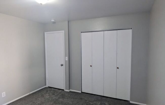 2 beds, 1 bath, 864 sqft, $1,195, Unit Unit 19