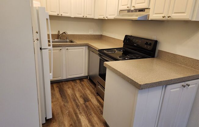 2 beds, 2 baths, 987 sqft, $2,250, Unit 243