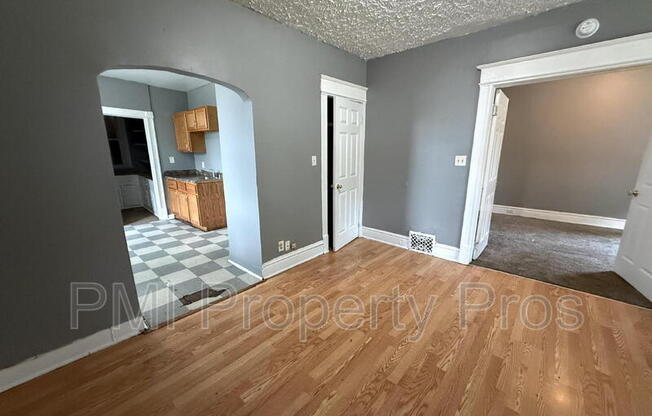 1415 N 37 ST