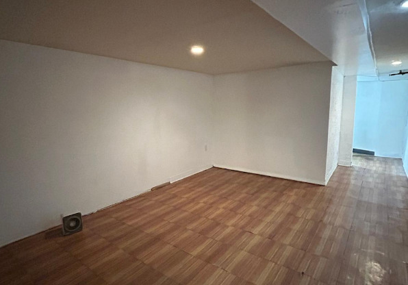 309 VANDERBILT ST