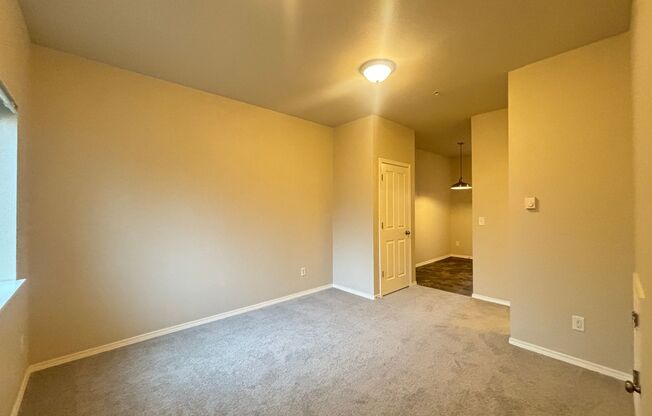 2 beds, 1.5 baths, 1,009 sqft, $1,595, Unit C