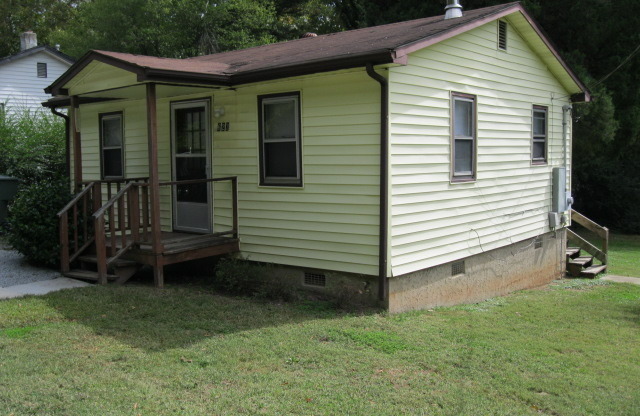 Delightful 1 Bed/1 Bath Home - Quiet Street - Outside Storage Building - Mooresville Graded School District