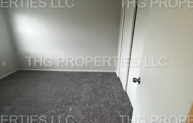 2 beds, 1 bath, 1,296 sqft, $2,399, Unit 405-17