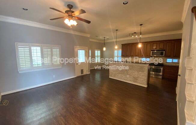 1109 W 15 1/2 ST