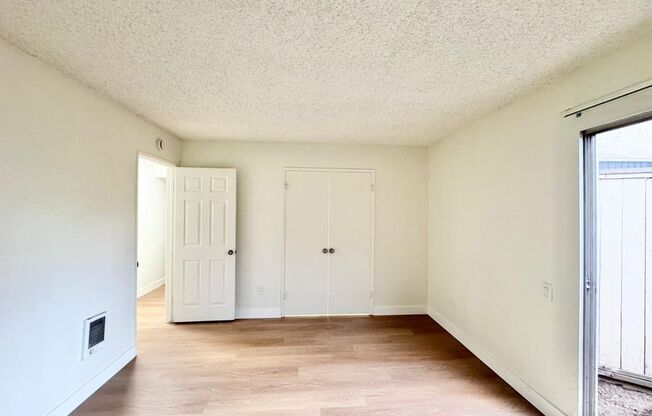 2 beds, 1 bath, 900 sqft, $2,450, Unit 71
