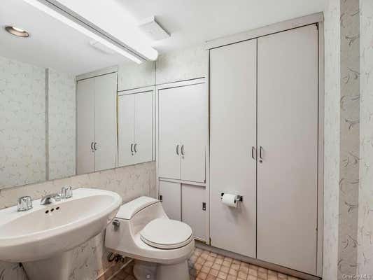 3333 Henry Hudson Pkwy #12A