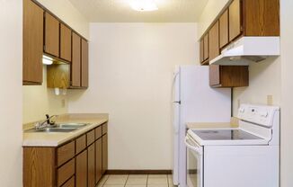 2 beds, 1 bath, $825, Unit 2