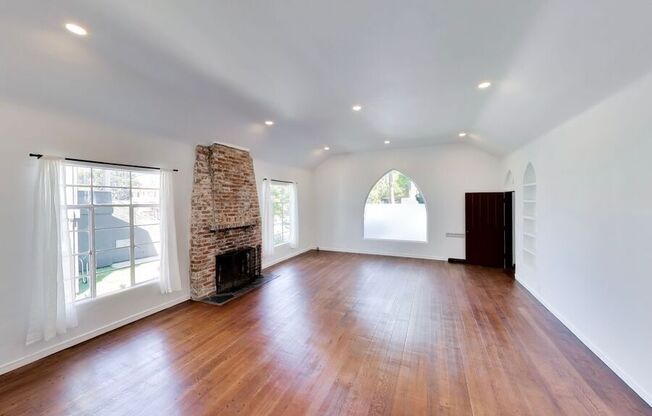 2336 CHANNING WAY