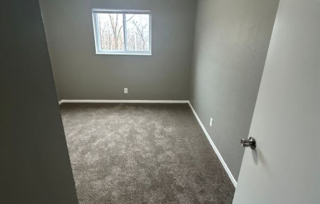 2 beds, 1 bath, 750 sqft, $945, Unit B06 1064 09