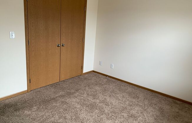 1 bed, 1 bath, 747 sqft, $1,010, Unit 8JAS4