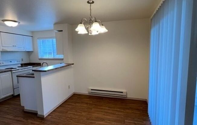 2 beds, 2 baths, 1,030 sqft, $1,835, Unit 632