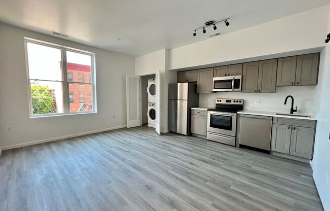 1 bed, 1 bath, 545 sqft, $1,550, Unit 410