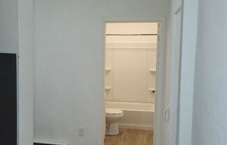 462 Evans Ave. #100 - 205-6