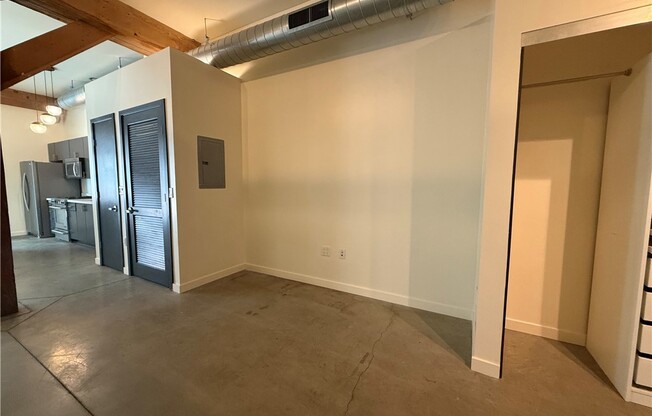 1 bed, 1 bath, 910 sqft, $3,350, Unit 117