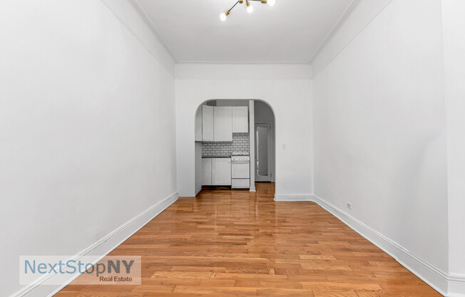233 E 54 ST