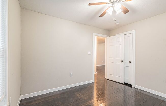 2 beds, 1 bath, $1,255