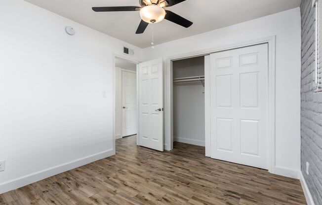 2 beds, 1 bath, 900 sqft, $1,699, Unit 3718 E Glenrosa Ave #3