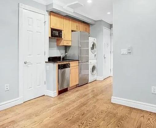1 bed, 1 bath, $3,395, Unit 2FS