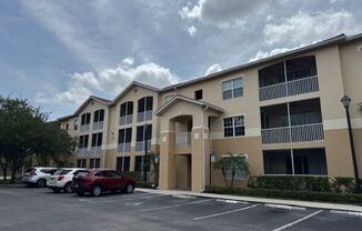 2 bedroom 2 bathroom Condo In Enclave at College Pointe