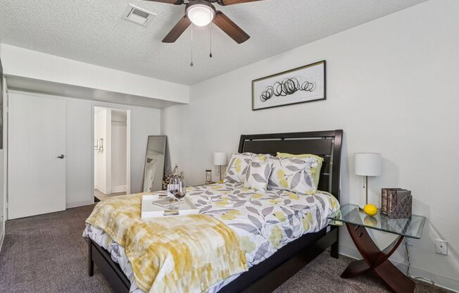 2 beds, 2 baths, 1,006 sqft, $1,550, Unit S2008