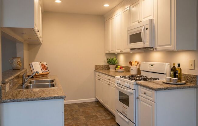 11915 Burbank Blvd Valley Village, CA 91607