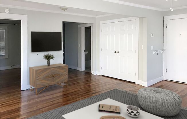 1501 W Myrtle