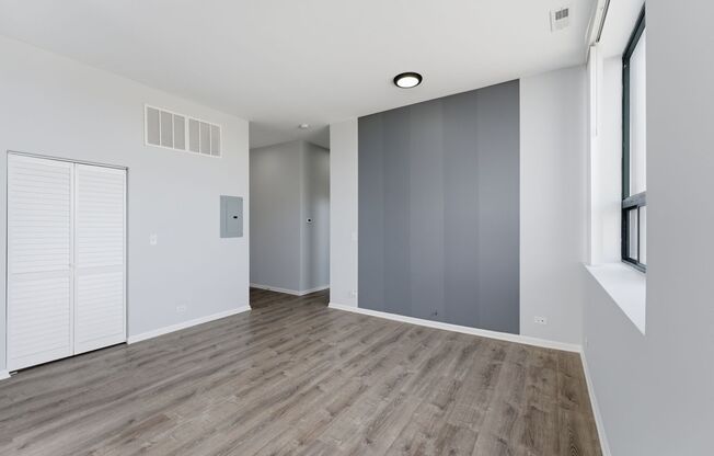 2 beds, 2 baths, 900 sqft, $2,550, Unit 212