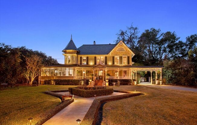 Queen Anne Victorian Estate