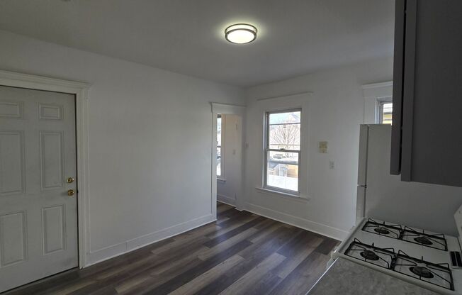 Updated 3 bedroom 2nd floor apartment