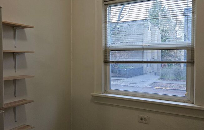 Broadway Crest Apartments