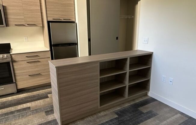 Studio, 1 bath, 432 sqft, $1,275, Unit 108