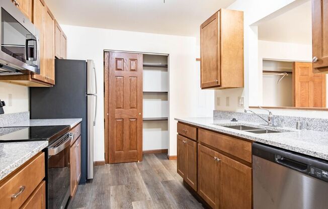 2 beds, 2 baths, 1,040 sqft, $1,825, Unit 3148-308
