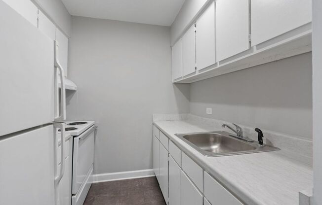 2 beds, 1 bath, 770 sqft, $1,050, Unit A8