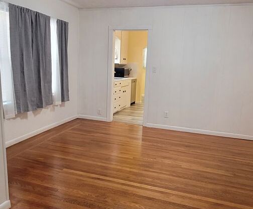 2 beds, 1 bath, $2,250