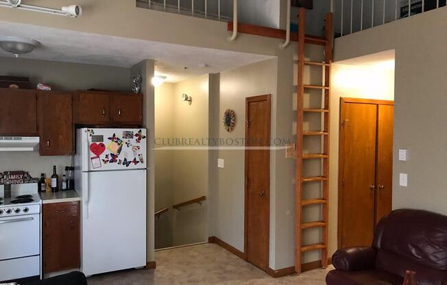 344 MARKET ST