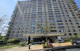 2 beds, 2 baths, 1,250 sqft, $3,200, Unit 14E