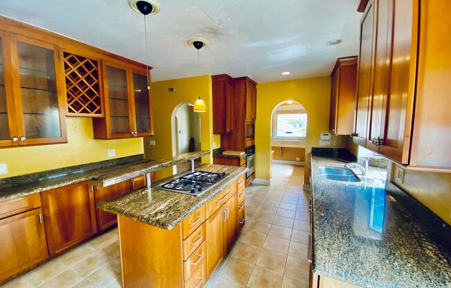 Beautiful 3 Bedroom Cottage in Kensington with Extra Room for an Office!