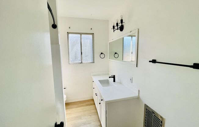 1 bed, 1 bath, $2,295