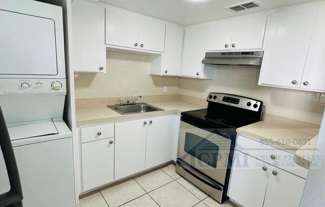 2 beds, 1 bath, 848 sqft, $1,850, Unit 213