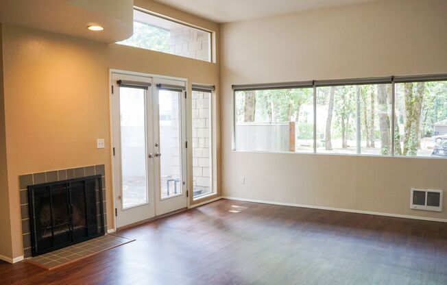 Gorgeous & Bright 1-Bed w/ Wood-Burning Fireplace, W/D, & Private Patio!