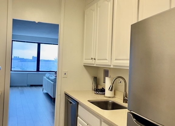 2 beds, 2.5 baths, 1,631 sqft, $5,500, Unit 6f