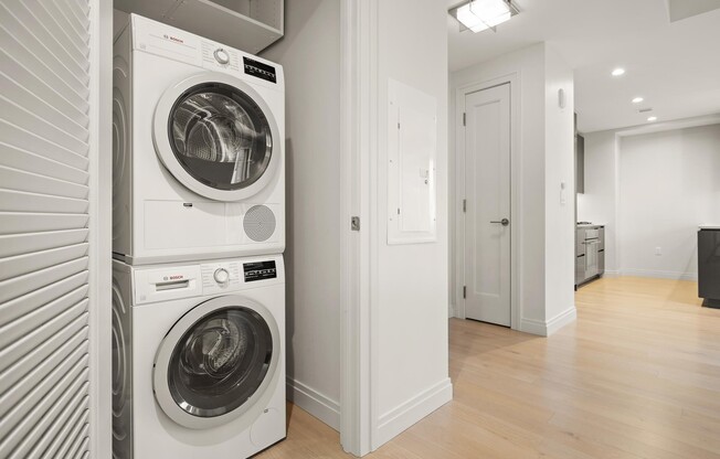 1 bed, 1 bath, 765 sqft, $6,000, Unit 1111