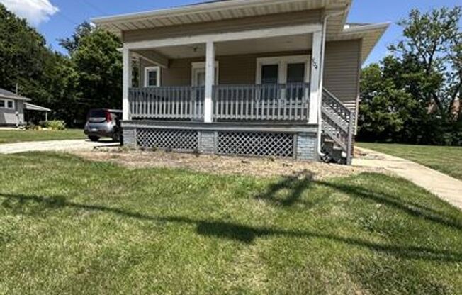 704 N Lincoln Ave. Urbana, IL 61801