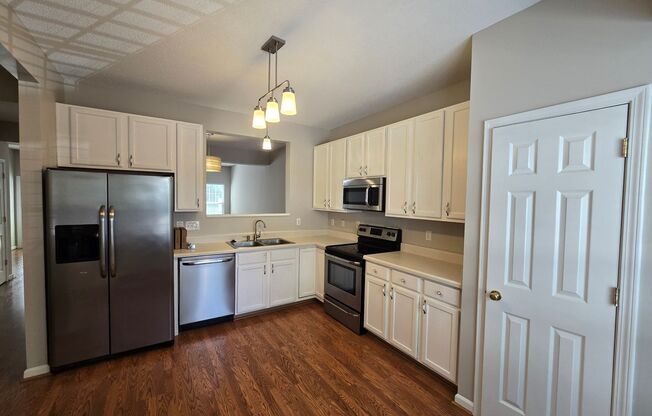 Charming Townhome in Established South Durham Community – Prime Location!
