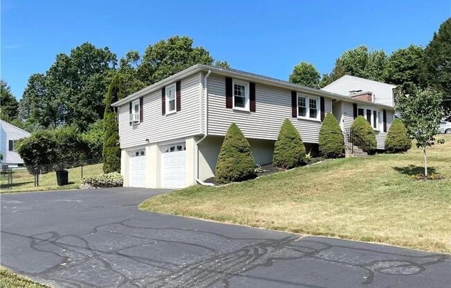 4 PIERSON DR