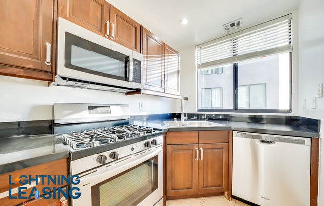 8811 2/3 BURTON WAY