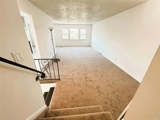 3 beds, 2 baths, 1,560 sqft, $2,900, Unit 2FL